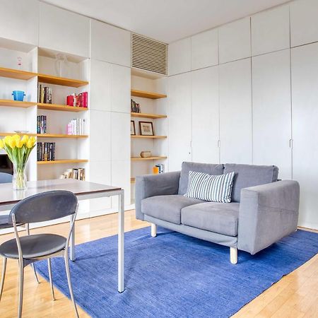 Joivy Vibrant Studio With Balcony Милано Екстериор снимка